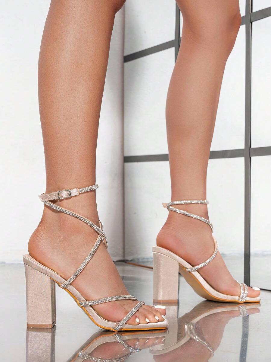 Womens Rhinestone Strappy Squa - Sandal Strappy Heeled incelemesi ve fiyatı