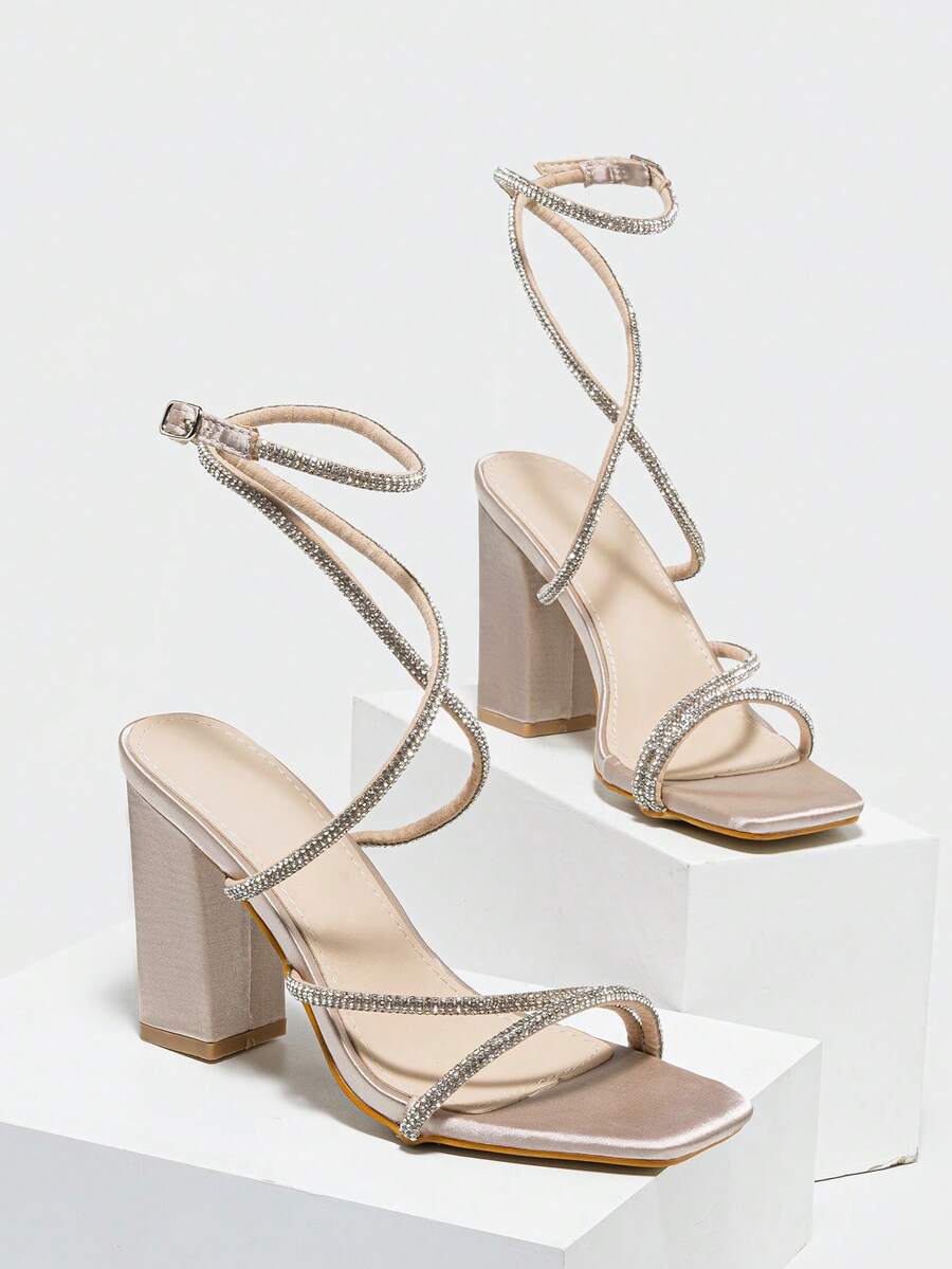 Womens Rhinestone Strappy Squa - Sandal Strappy Heeled incelemesi ve fiyatı